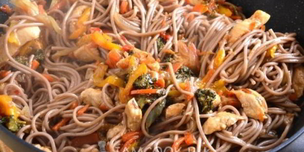 лапша вок с курицей