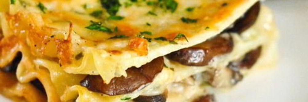 Домашняя лазанья с сыром и грибами