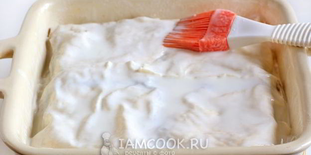 лазанья из лаваша с фаршем и сметанным соусом