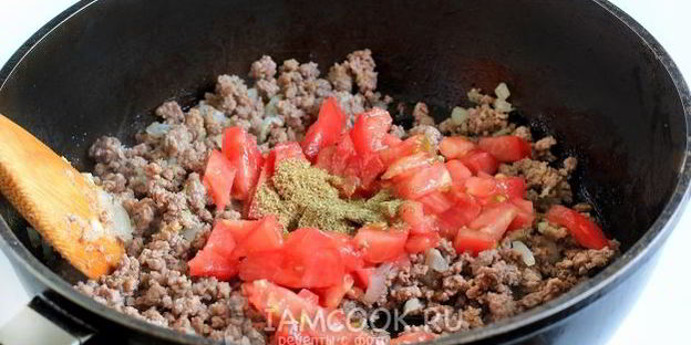 лазанья из лаваша с фаршем и сметанным соусом