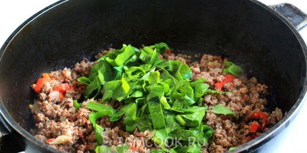 лазанья из лаваша с фаршем и сметанным соусом