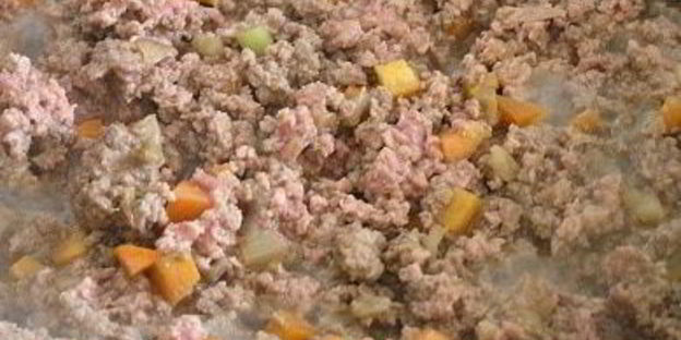 лазанья под розовым соусом