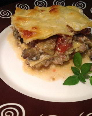 Лазанья с баклажанами и индейкой