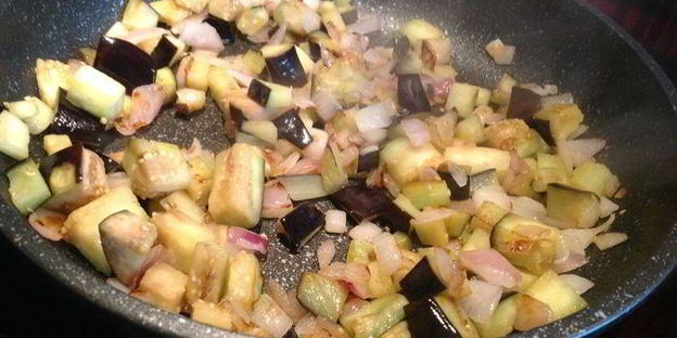 лазанья с баклажанами и индейкой