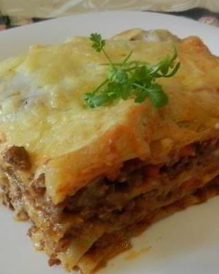 Лазанья с говядиной и томатами