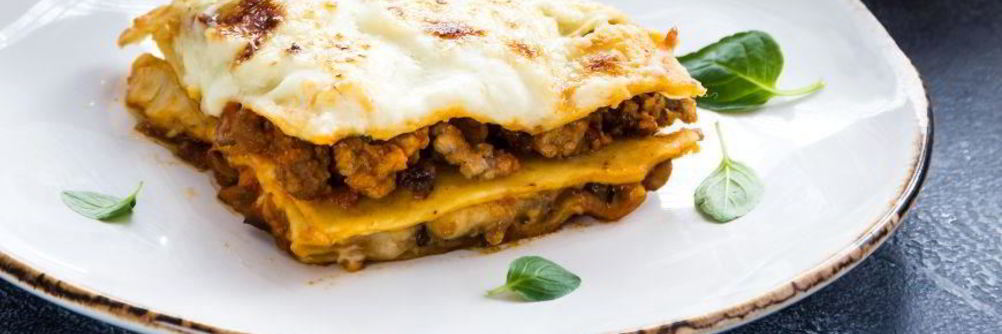 Лазанья с грибами, овощами и мясом