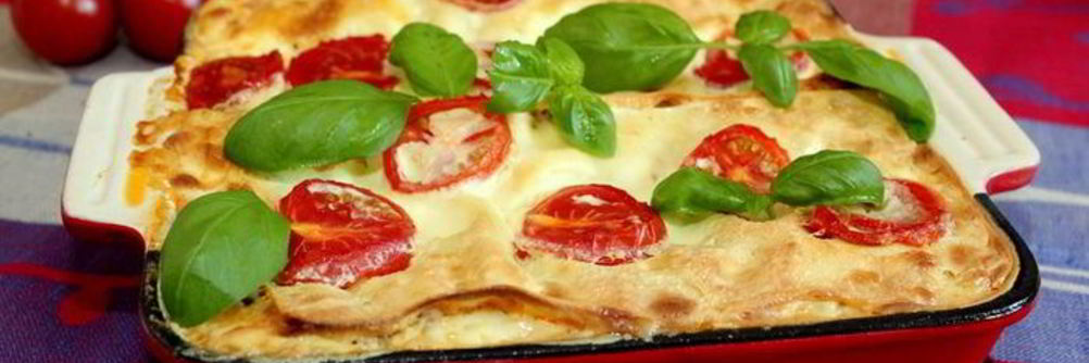 Лазанья с мясным соусом и томатами