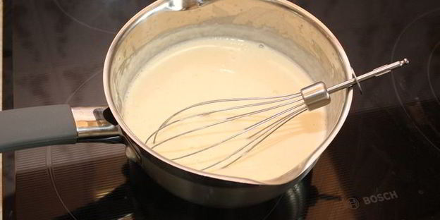 лазанья с мясным соусом и томатами