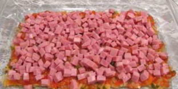 лазанья с помидорами, сыром и ветчиной