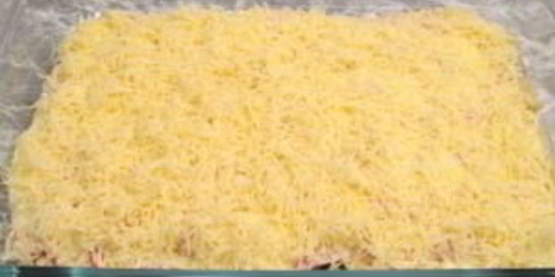 лазанья с помидорами, сыром и ветчиной