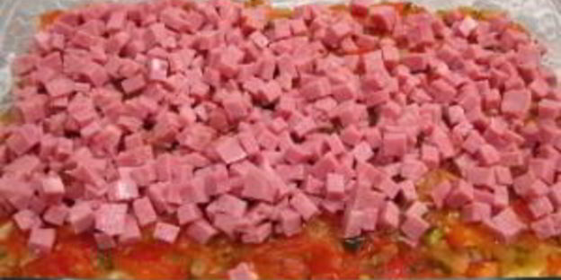 лазанья с помидорами, сыром и ветчиной