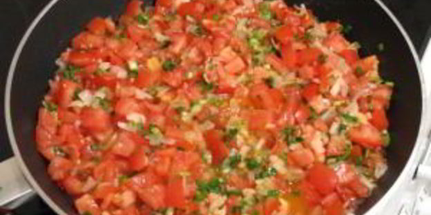 лазанья с помидорами, сыром и ветчиной