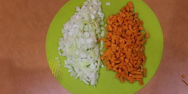 мясная лазанья с соусом бешамель