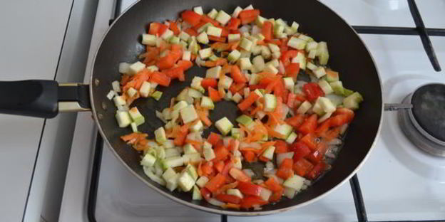 каннеллоне под соусом бешамель