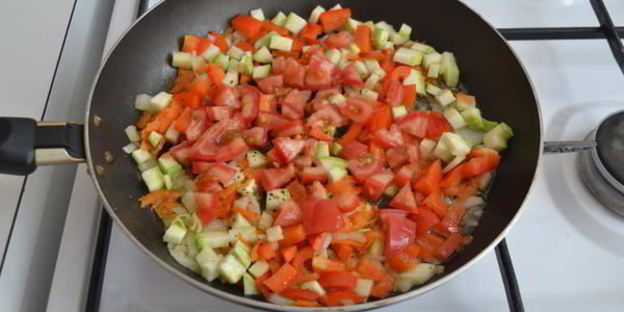 каннеллоне под соусом бешамель