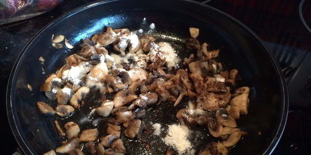 каннеллони с индейкой и грибами