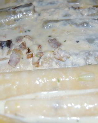 Каннелони с грибами под соусом карбонара