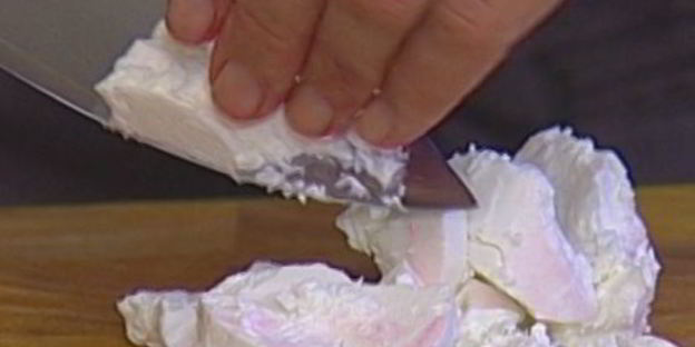 макароны-ракушки с козьим сыром и свеклой