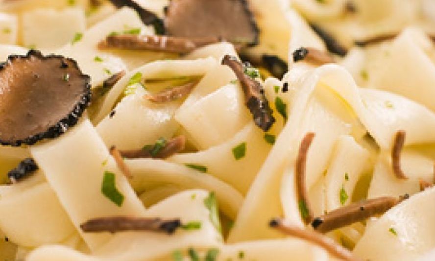 Рецепт макарон с черными трюфелями