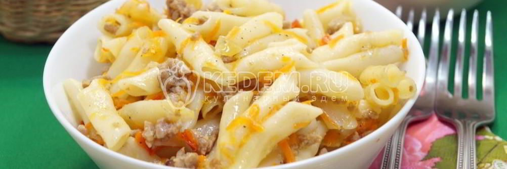 Макароны с фаршем на сковороде