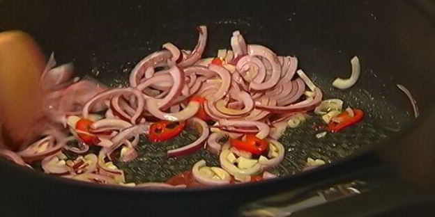 макароны с мидиями под соусом из сидра