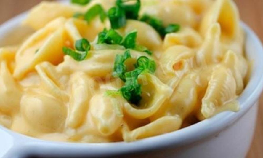 Рецепт макарон с сыром и молоком в микроволновке