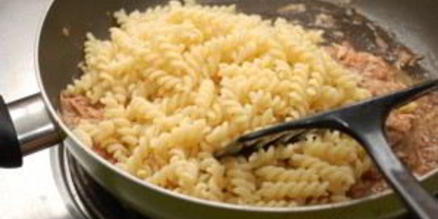 макароны с тунцом