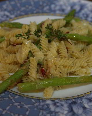 Макароны со спаржей