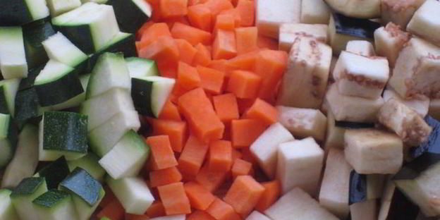 паста c курицей, овощами и грибами