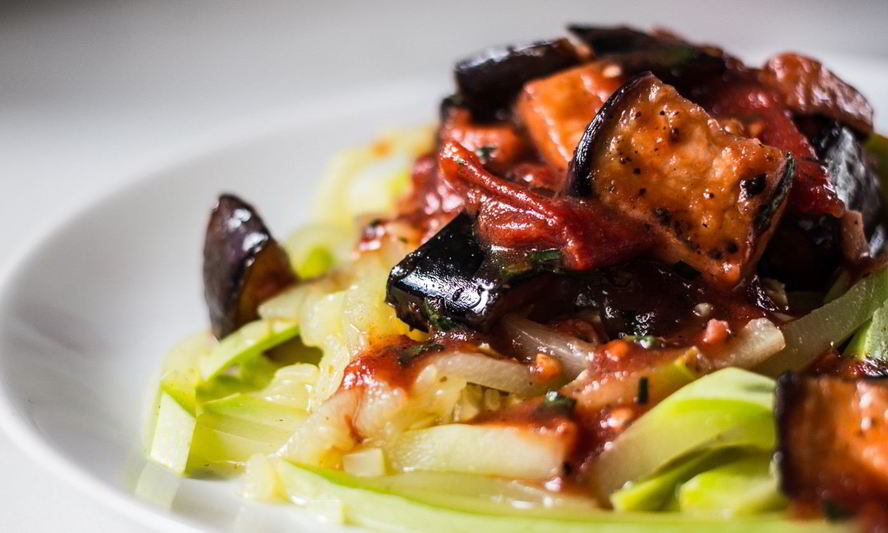 Рецепт пасты из кабачков с томатным соусом