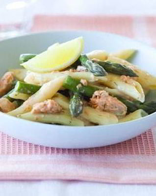 Паста с горбушей и спаржей