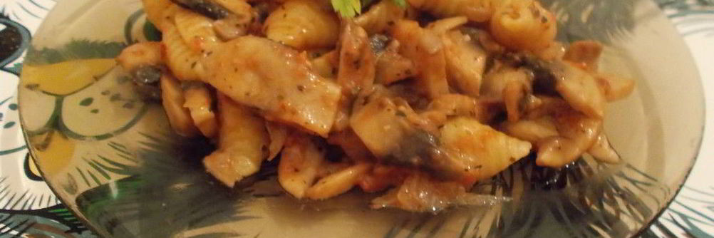 Паста с грибами и луком