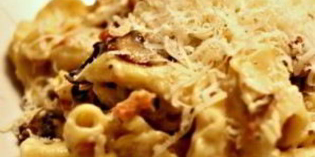 паста с грибами и ветчиной