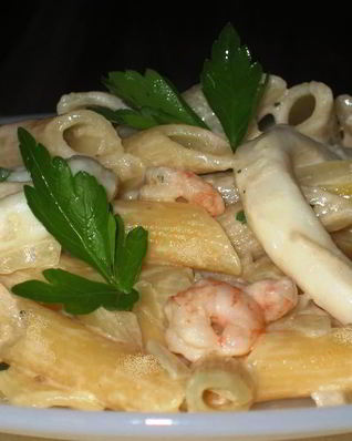 Паста с кальмарами