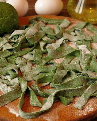 Паста с крапивой и шпинатом