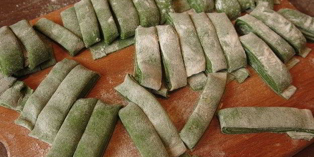 паста с крапивой и шпинатом