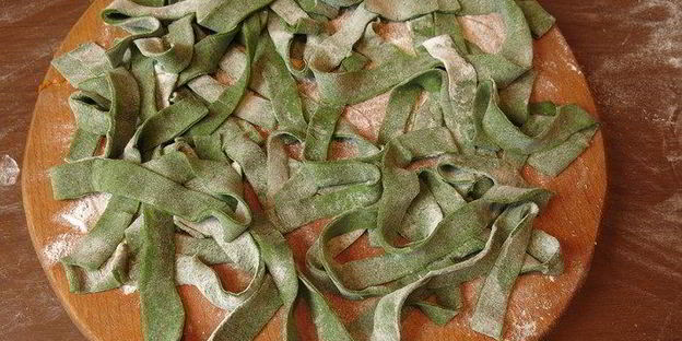 паста с крапивой и шпинатом