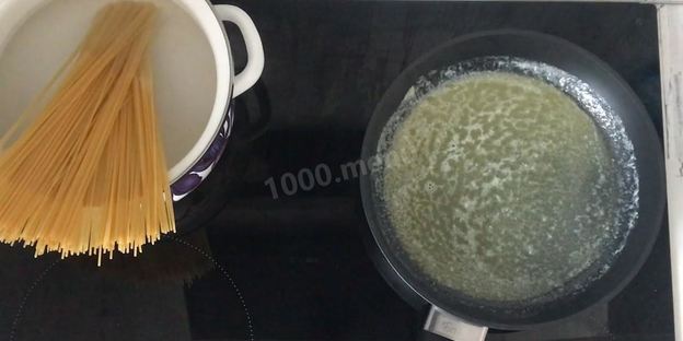 паста с креветками в чесночном соусе