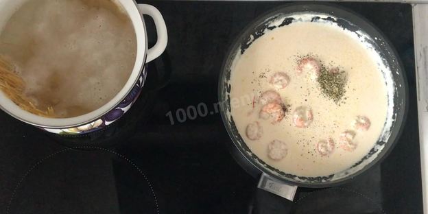 паста с креветками в чесночном соусе