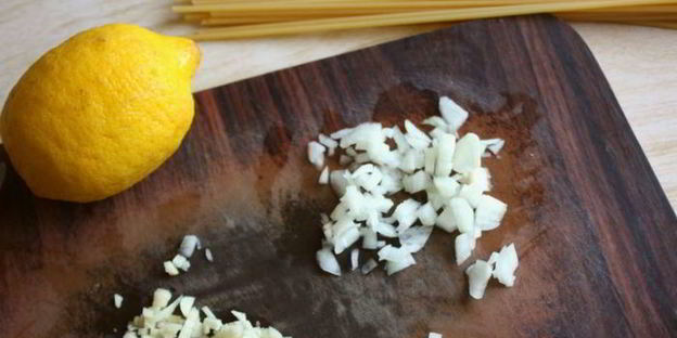 паста с лесными грибами в лимонном масле