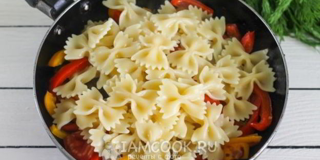 паста с овощами в сливочном соусе