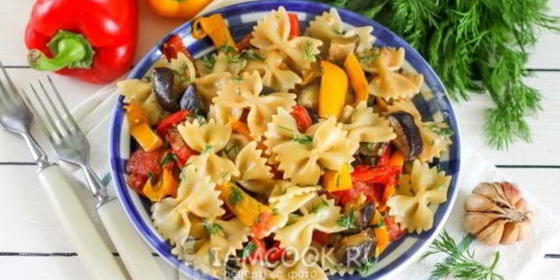 паста с овощами в сливочном соусе
