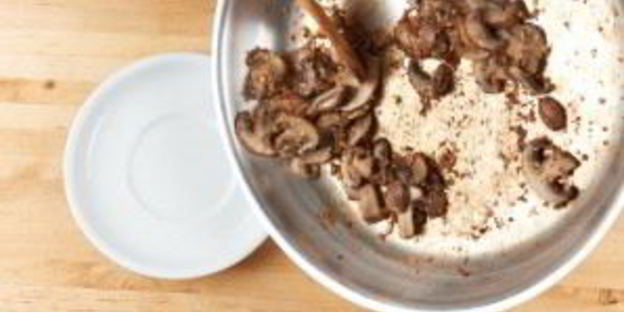 паста с шампиньонами и томатами