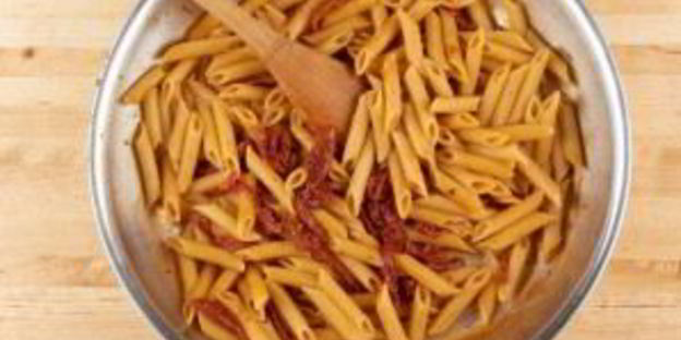 паста с шампиньонами и томатами