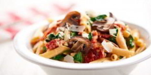 паста с шампиньонами и томатами