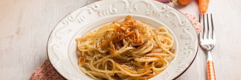 Спагетти с морковным соусом