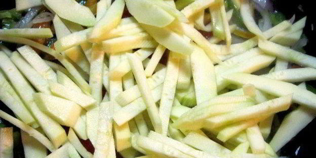 спагетти с овощами в сливочном соусе