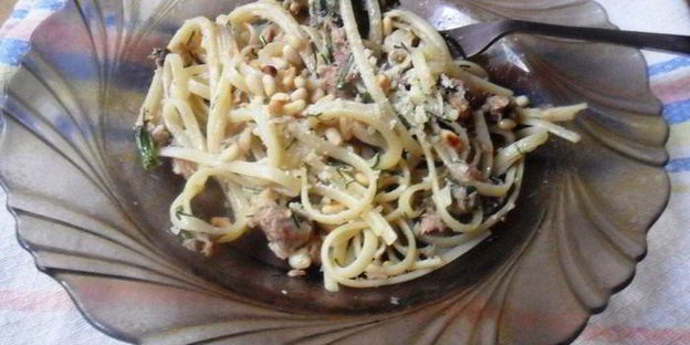 спагетти с тунцом