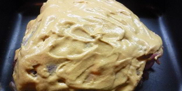 баранья нога в духовке с розмарином и клюквенным соусом