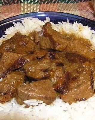 Говядина с черносливом